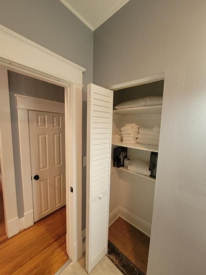 Modern Two Bedroom Home 莱克兰 外观 照片