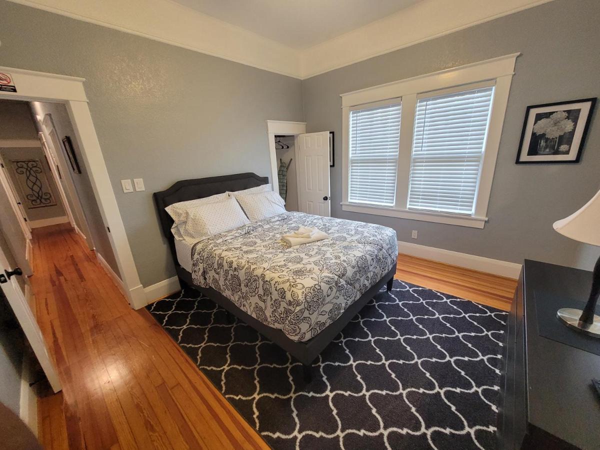 Modern Two Bedroom Home 莱克兰 外观 照片