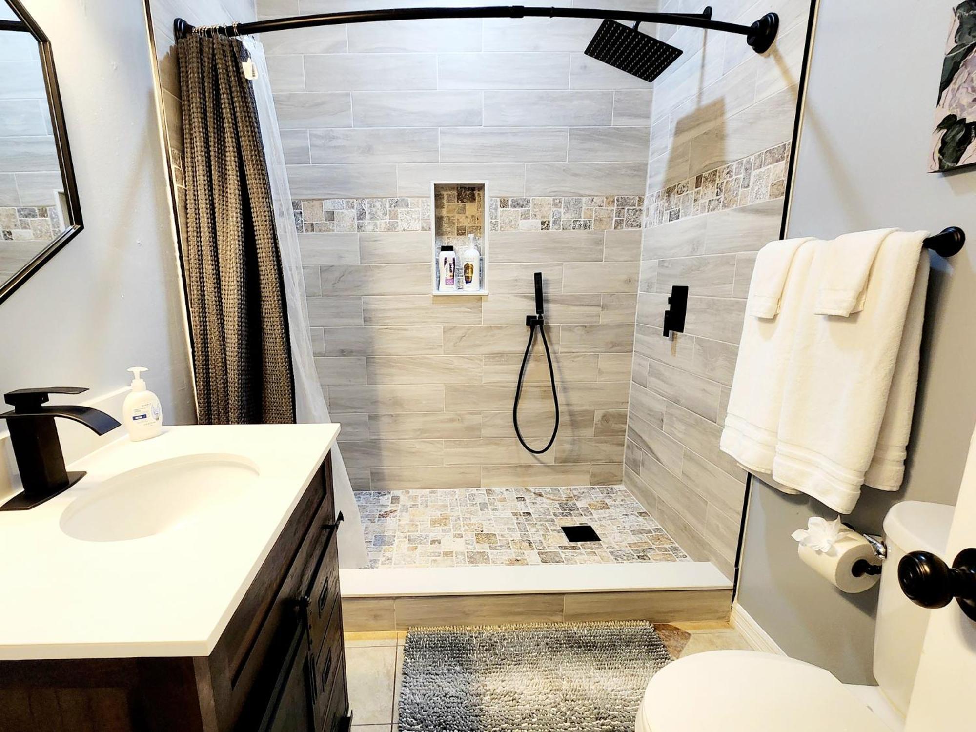 Modern Two Bedroom Home 莱克兰 外观 照片